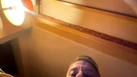 Snapshot of molitsrymale69 chatting on June 19, 2026, 2:38 am molitsrymale69 online show from June 19, 2026, 2:38 am