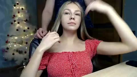 Snapshot of molli_and_tom chatting on January 9, 2025, 11:34 pm Bitcoin 1P8NuZxsaNsQTx7wJJJ7Ao1mic4nvJPVLC online show from January 9, 2025, 11:34 pm