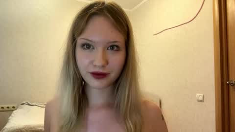 Snapshot of mollieadamek chatting on May 7, 2026, 2:00 pm Lisa online show from May 7, 2026, 2:00 pm