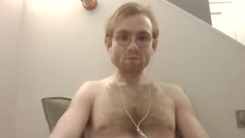 Snapshot of molliter chatting on February 17, 2025, 12:32 am molliter online show from February 17, 2025, 12:32 am