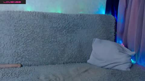 Molly1sex online show from May 16, 2026, 6:10 am