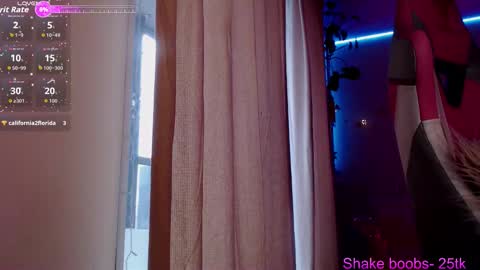 Snapshot of molly__percocet13 chatting on October 1, 2025, 6:19 am online show from October 1, 2025, 6:19 am