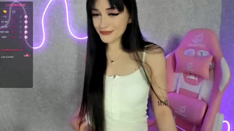 Snapshot of molly_crystall chatting on February 17, 2026, 4:20 am Molly - online show from February 17, 2026, 4:20 am