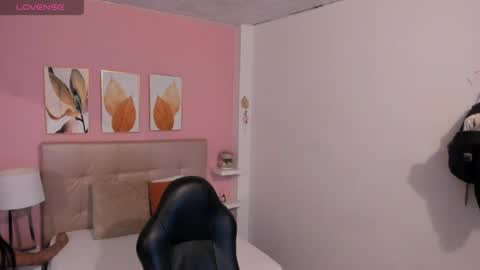 Snapshot of molly_h0t chatting on April 2, 2026, 12:58 pm online show from April 2, 2026, 12:58 pm