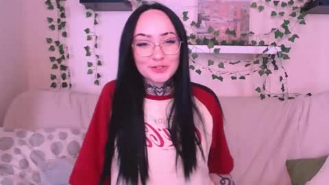 molly_kisss online show from September 14, 2025, 4:11 am