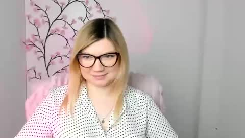 Molly online show from January 12, 2026, 1:05 pm