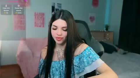 Molly online show from July 21, 2026, 4:15 am