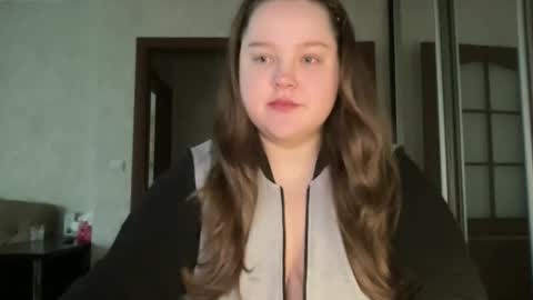 Alice online show from October 21, 2025, 10:49 am