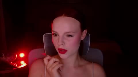 Snapshot of mollybossy chatting on May 21, 2026, 3:41 pm Molly online show from May 21, 2026, 3:41 pm