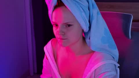 Snapshot of mollybossy chatting on May 30, 2026, 12:30 am Molly online show from May 30, 2026, 12:30 am