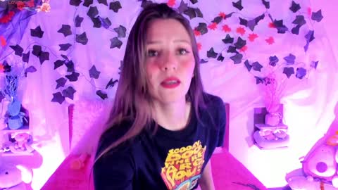 Snapshot of mollylewis18 chatting on February 3, 2025, 2:03 am New girl Emily Valentina Michelle online show from February 3, 2025, 2:03 am