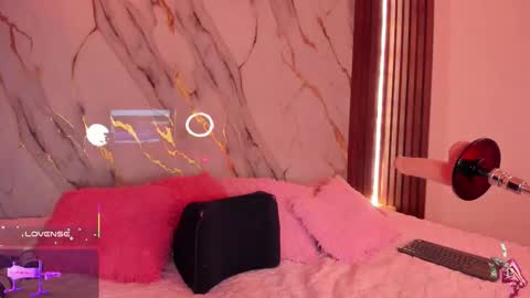 Snapshot of mollylewis18 chatting on October 15, 2025, 3:23 pm New girl Emily Valentina Michelle online show from October 15, 2025, 3:23 pm