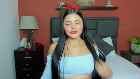 mollylove_ online show from December 21, 2025, 6:59 pm