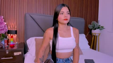 mollylove_ online show from June 23, 2026, 7:12 pm