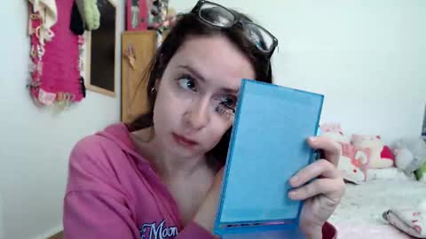 mollymeadows online show from April 13, 2026, 5:07 pm