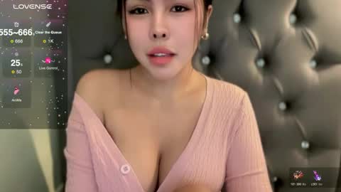 molly online show from October 28, 2025, 4:27 am