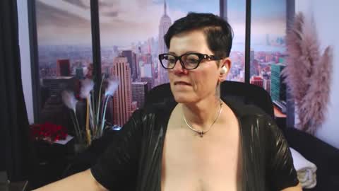 MollySun Nina Randmann online show from October 20, 2025, 6:08 pm