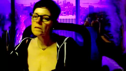 Snapshot of mollysun chatting on May 13, 2026, 6:05 pm MollySun Nina Randmann online show from May 13, 2026, 6:05 pm