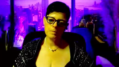 Snapshot of mollysun chatting on May 31, 2026, 6:09 pm MollySun Nina Randmann online show from May 31, 2026, 6:09 pm