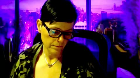 Snapshot of mollysun chatting on June 11, 2026, 4:38 pm MollySun Nina Randmann online show from June 11, 2026, 4:38 pm