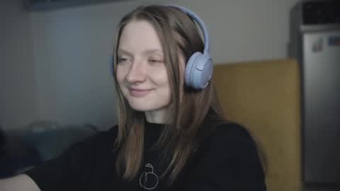 Snapshot of mollytucker chatting on January 18, 2025, 12:04 pm mollytucker online show from January 18, 2025, 12:04 pm