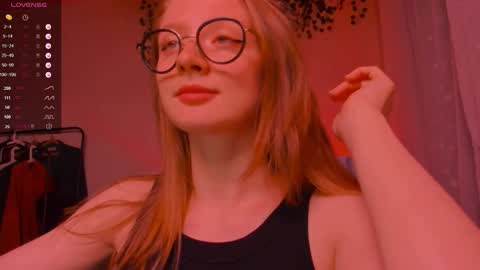 Snapshot of mollytucker chatting on October 17, 2025, 3:14 pm mollytucker online show from October 17, 2025, 3:14 pm