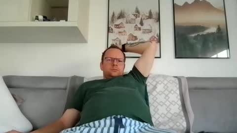 molnarzsolt online show from April 26, 2026, 8:45 am