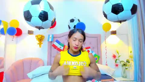 molyrestrepo online show from July 7, 2026, 7:51 pm