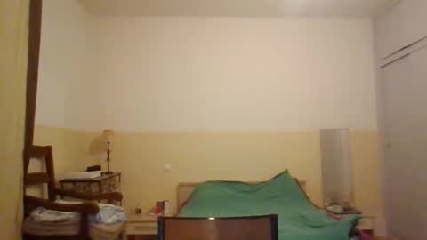 Snapshot of moment71200 chatting on November 13, 2025, 7:13 pm moment71200 online show from November 13, 2025, 7:13 pm