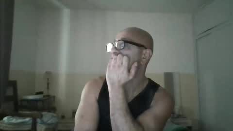 Snapshot of moment71200 chatting on November 18, 2025, 12:31 pm moment71200 online show from November 18, 2025, 12:31 pm