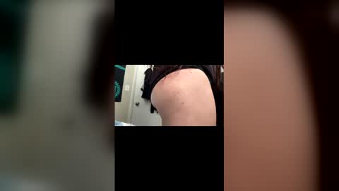 mommy_infinityxx online show from February 16, 2026, 6:04 pm