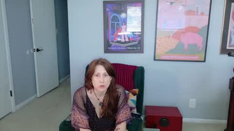 Snapshot of mommygoddessl chatting on July 2, 2026, 9:32 pm Goddess L online show from July 2, 2026, 9:32 pm