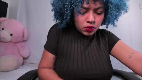 Snapshot of momo_ayasse chatting on April 19, 2026, 3:28 am Momo online show from April 19, 2026, 3:28 am