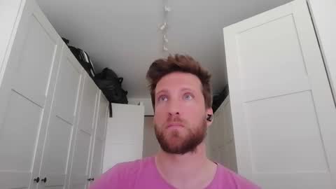 moms_little_monster online show from May 4, 2026, 8:43 am