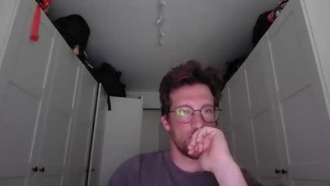 moms_little_monster online show from June 3, 2026, 6:27 am
