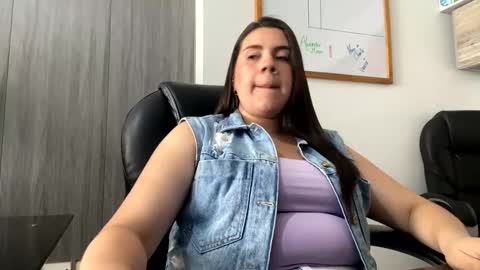 Mona online show from September 16, 2025, 1:34 pm