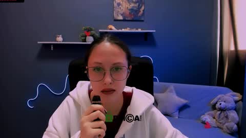 Mona  online show from March 7, 2025, 9:29 am