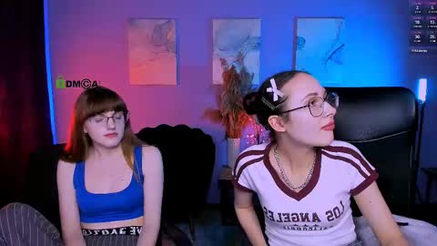 Snapshot of mona_cloud chatting on December 3, 2025, 8:18 pm Mona online show from December 3, 2025, 8:18 pm