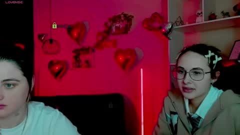 Snapshot of mona_cloud chatting on February 13, 2026, 8:27 pm Mona online show from February 13, 2026, 8:27 pm