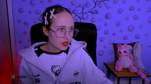 Mona  online show from March 14, 2026, 8:14 pm