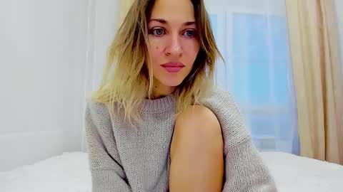 Mona online show from January 9, 2025, 5:23 am