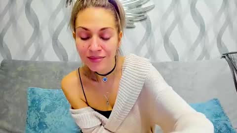 Mona online show from February 15, 2025, 5:50 pm