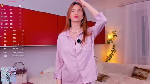 Mona online show from October 8, 2025, 7:33 pm