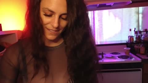 Mona online show from February 5, 2025, 2:59 pm