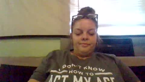 monamakeumoana88 online show from April 21, 2026, 8:23 pm