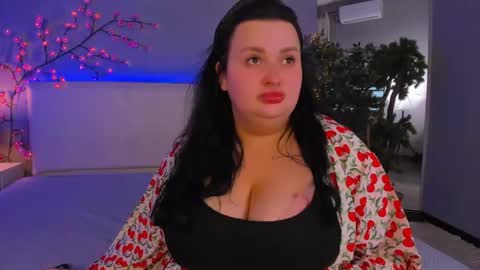 Snapshot of monasteel chatting on May 27, 2026, 12:13 pm Monica online show from May 27, 2026, 12:13 pm