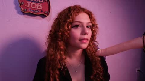 moni_risitos online show from July 8, 2026, 7:18 pm
