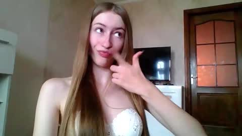 Monica online show from May 7, 2026, 12:10 pm