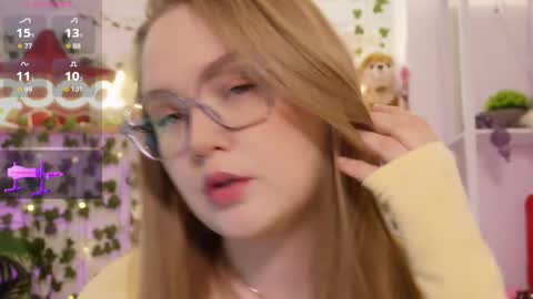 Snapshot of monicaasis chatting on February 5, 2026, 6:12 pm monicaasis online show from February 5, 2026, 6:12 pm