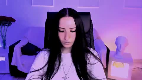 Snapshot of monicalowes chatting on July 27, 2026, 7:48 am monicalowes online show from July 27, 2026, 7:48 am